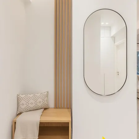Apartment Stylish 2-bdr In Centre Of By The Homis *