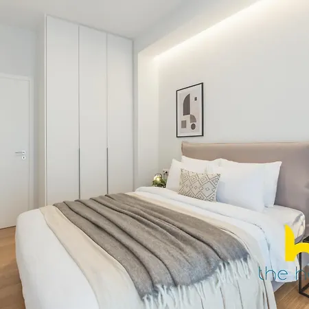 Apartment Stylish 2-bdr In Centre Of By The Homis Athens